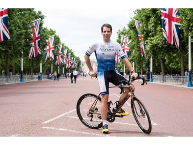Mark Beaumont 2019 flags