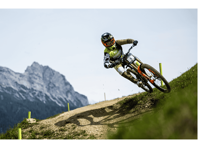 Danny Hart - Won't Sit Down